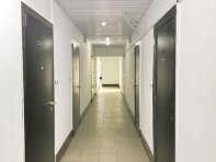 Чистый подъезд новостройки