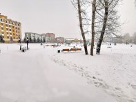 Набережная вдоль дома