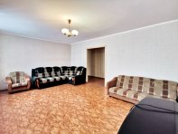 Гостиная со стороны балкона