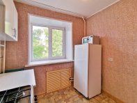 Уютная оборудованная кухня