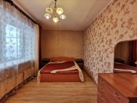 Спальня - вид от входной двери