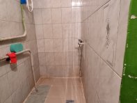 Душевая в кафеле