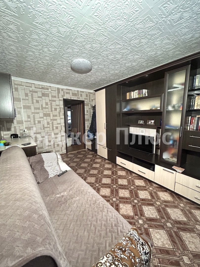 Продаю 5-к. квартиру, 89 м². Минусинск, Советская, 39