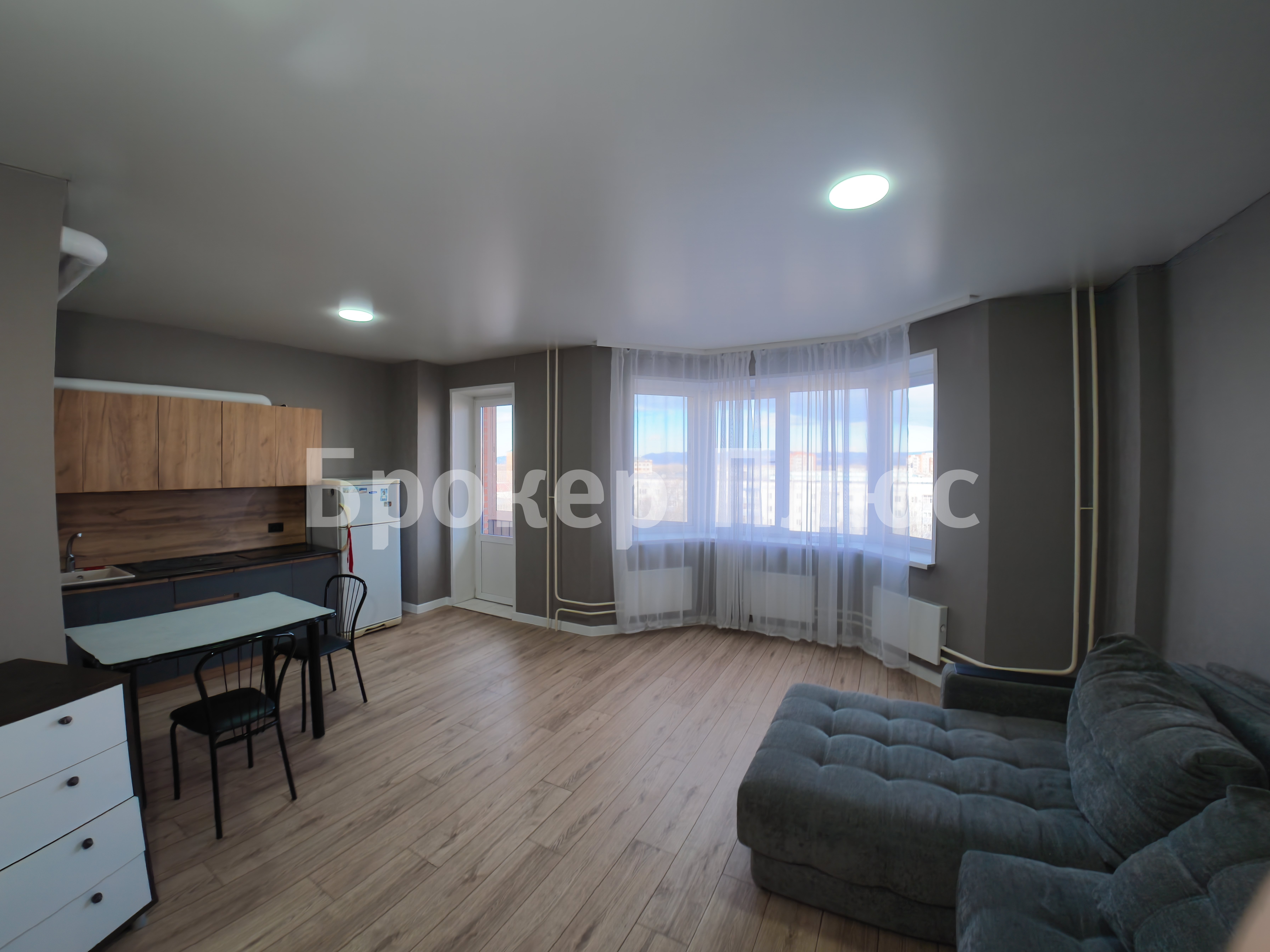 Сдаю 1-к. квартиру, 40 м². Абакан, Дружбы Народов, 39