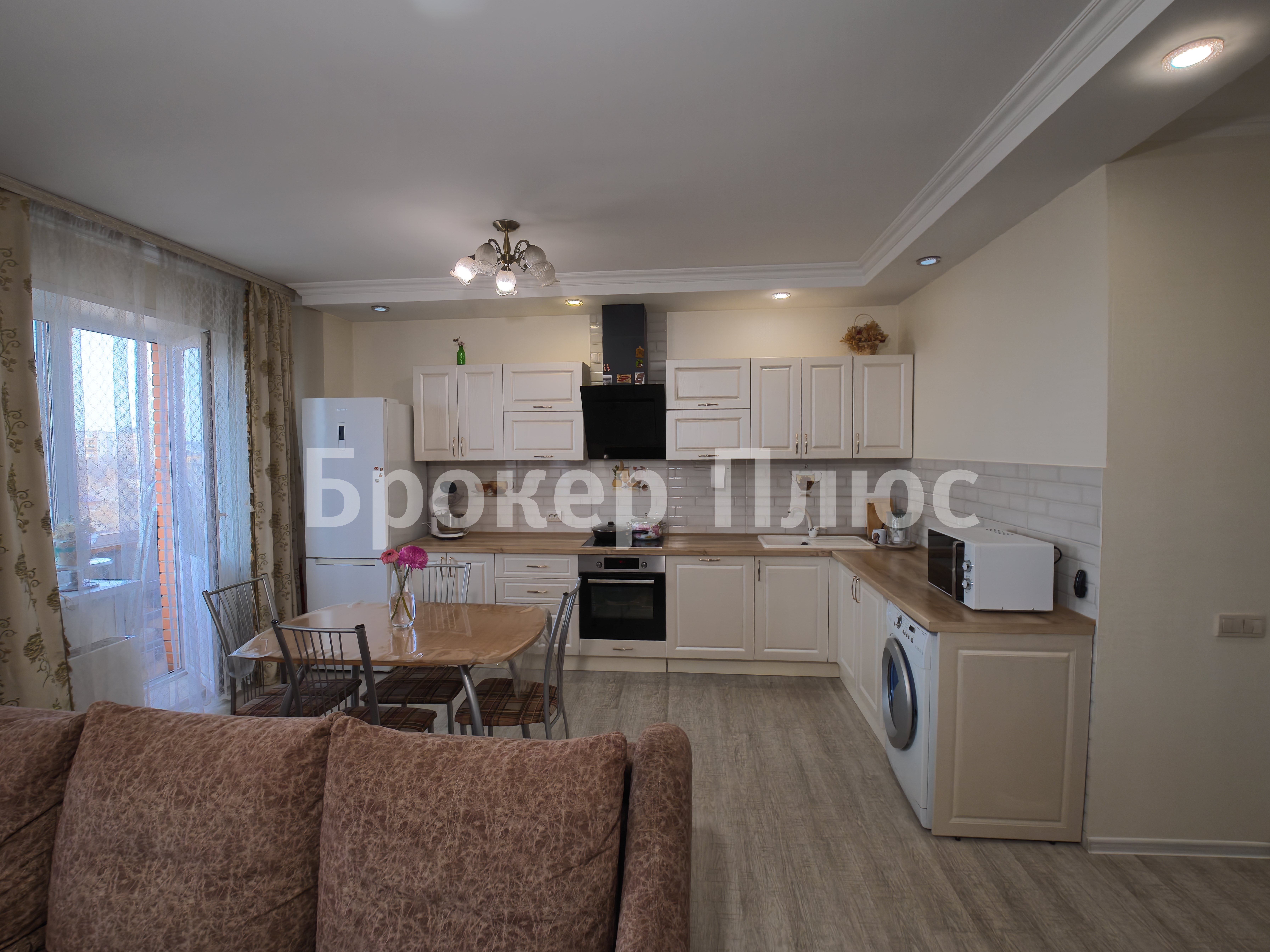 Продаю 3-к. квартиру, 65 м². Абакан, Дзержинского, 187