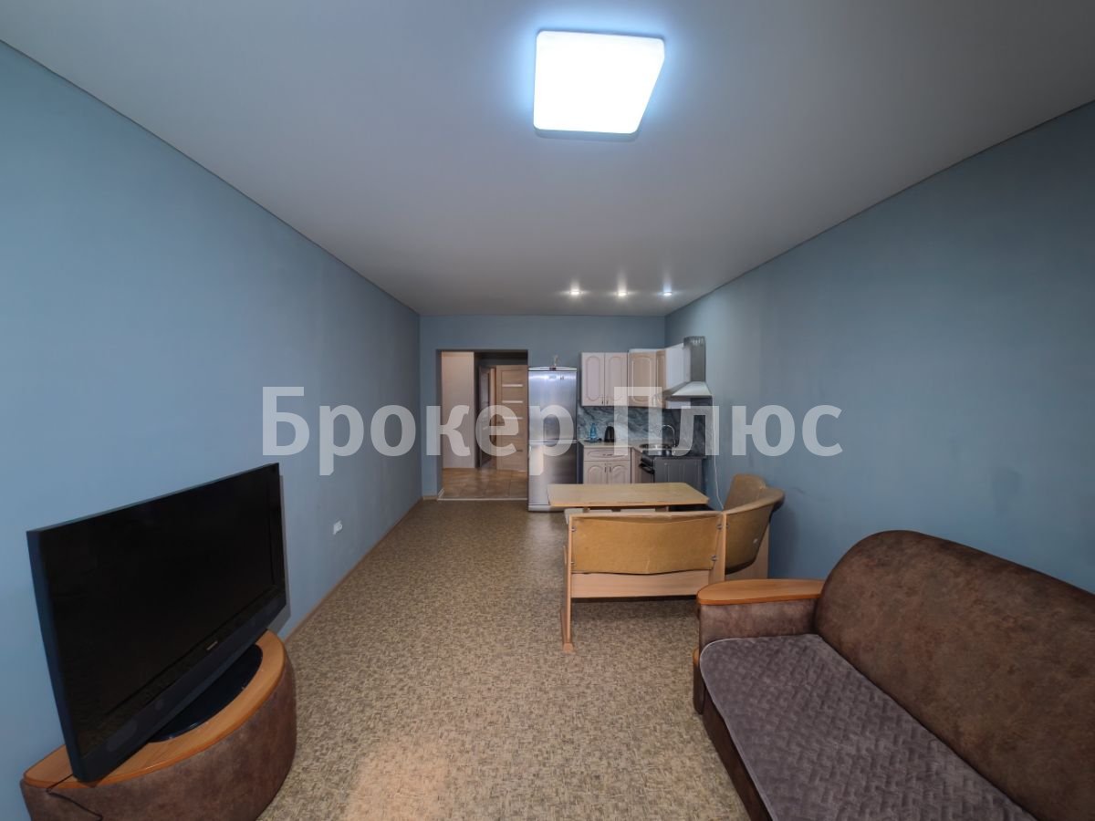 Сдаю 1-к. квартиру, 48 м². Абакан, Авиаторов, 6а