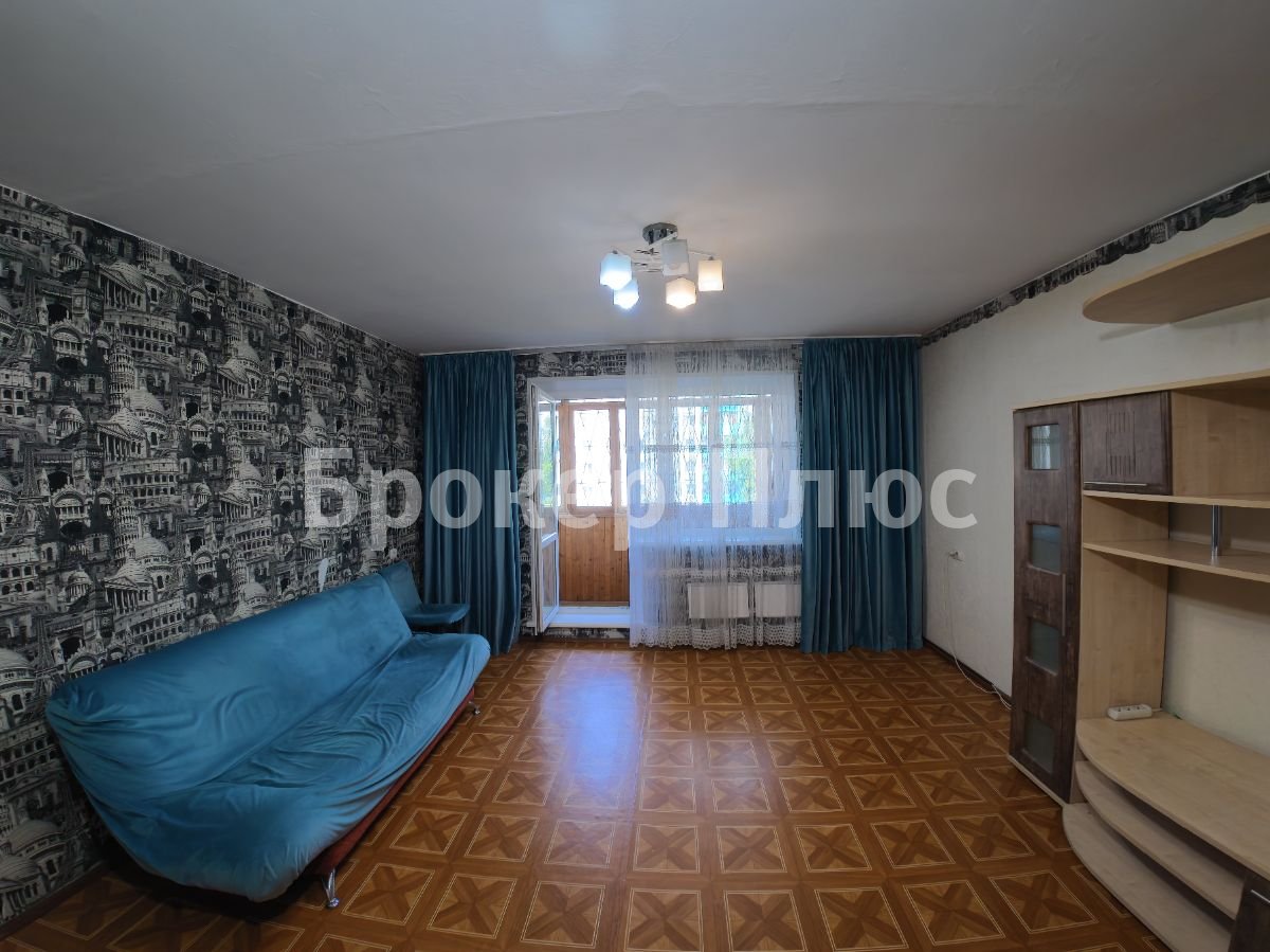 Сдаю 3-к. квартиру, 64 м². Абакан, Дружбы Народов, 44