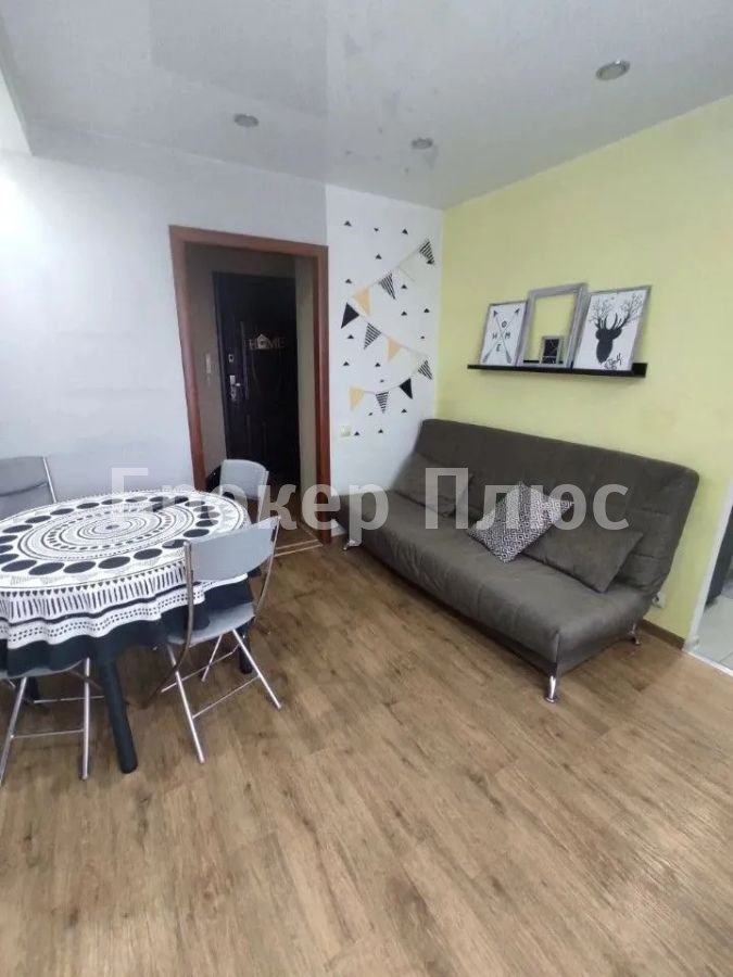 Сдаю 1-к. квартиру, 20 м². Абакан, Дружбы Народов, 20