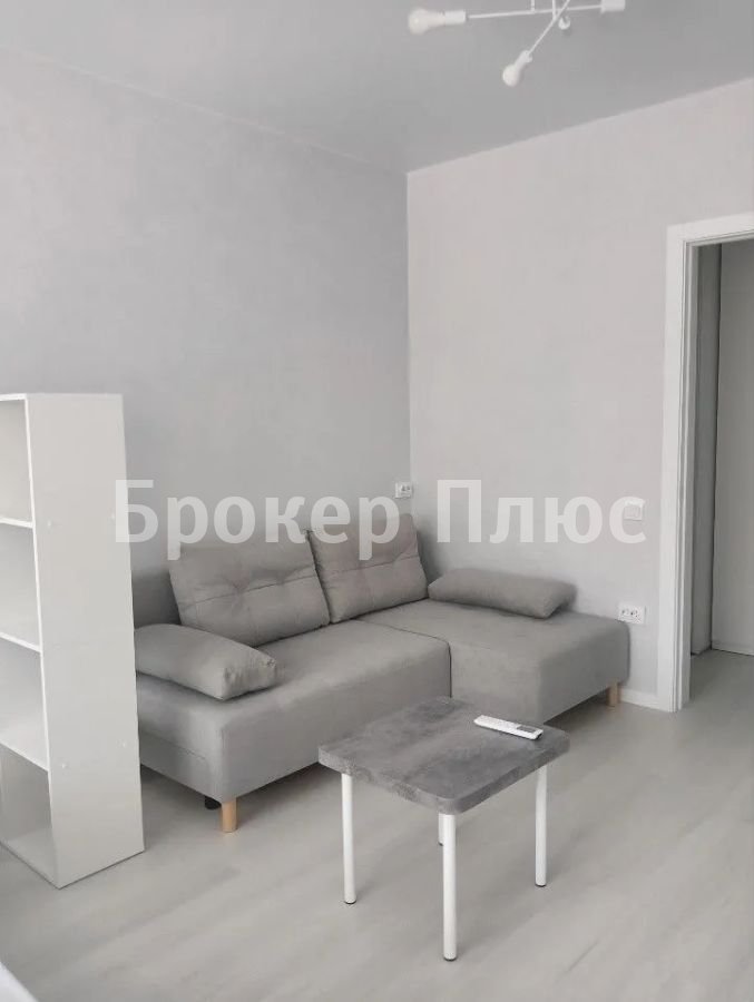 Сдаю 1-к. квартиру, 41 м². Абакан, Авиаторов, 5а к 1