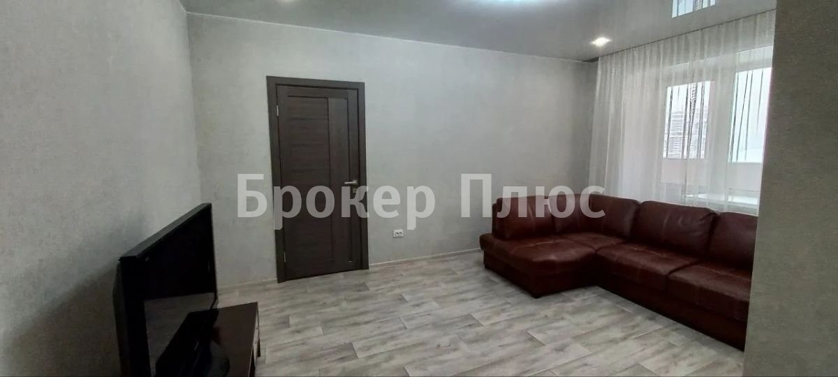 Сдаю 2-к. квартиру, 54.3 м². Абакан, Кирова, 179/1