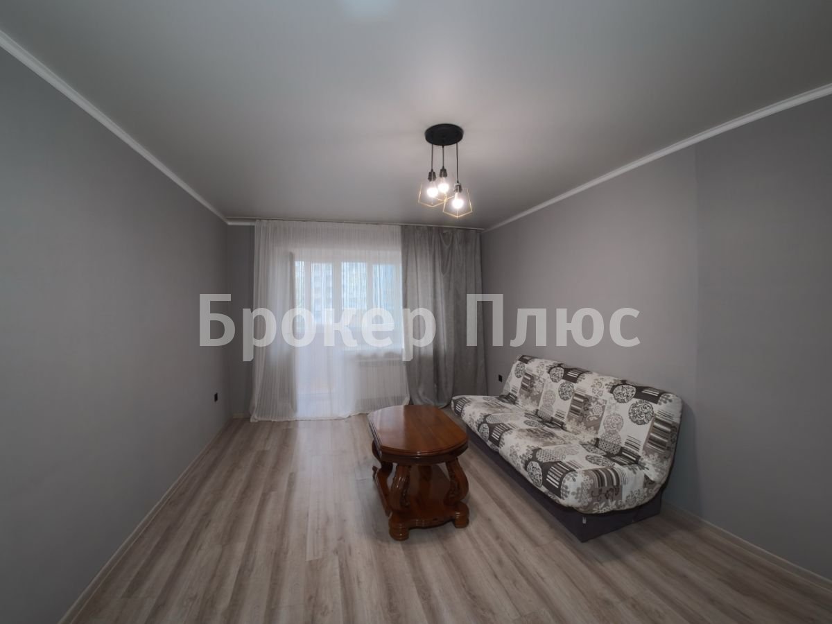 2-комнатная квартира, Россия, Республика Хакасия, Абакан, улица Дружбы Народов, 49