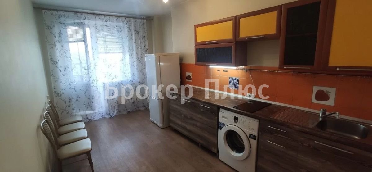 Сдаю 1-к. квартиру, 43 м². Абакан, Ярыгина, 34
