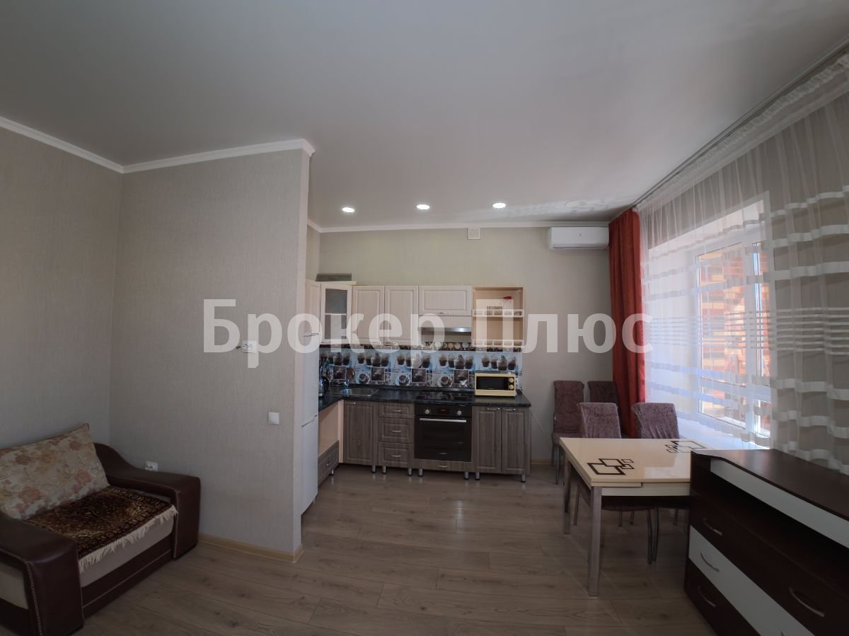 Сдаю 1-к. квартиру, 40 м². Абакан, Комарова, 5к1