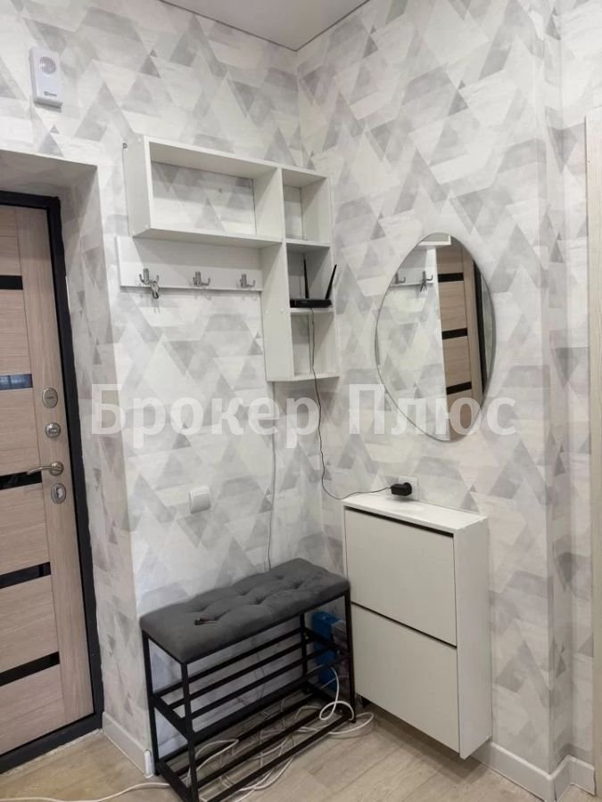 Сдаю 1-к. квартиру, 42 м². Абакан, Генерала Тихонова, 6