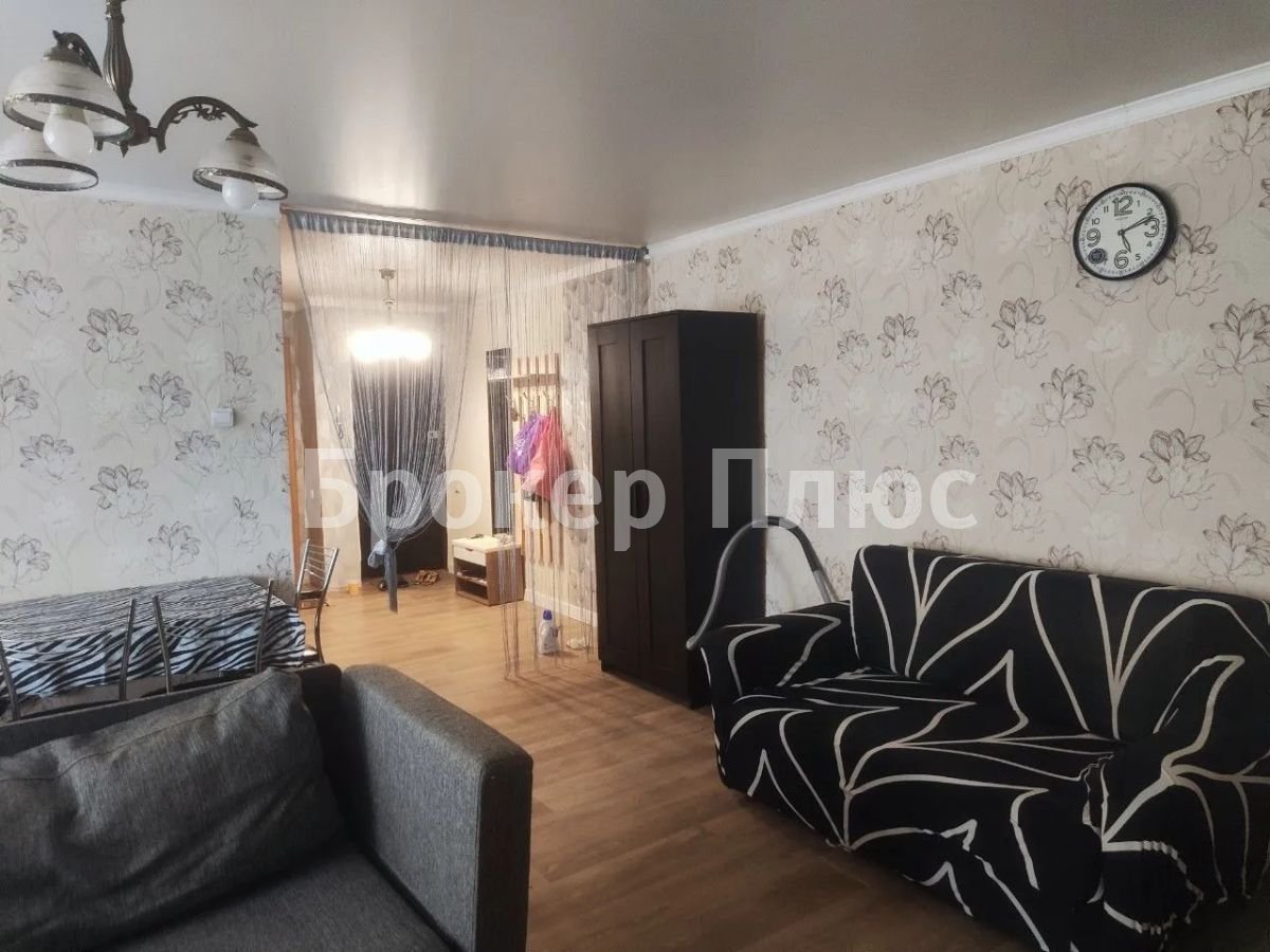 Сдаю 3-к. квартиру, 64.8 м². Абакан, Щетинкина, 34