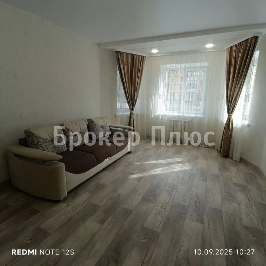 Сдаю 1-к. квартиру, 37 м². Абакан, Авиаторов, 5а