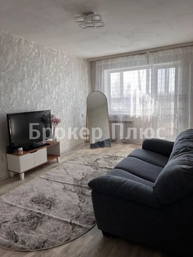 Сдаю 2-к. квартиру, 50 м². Абакан, Володарского, 1