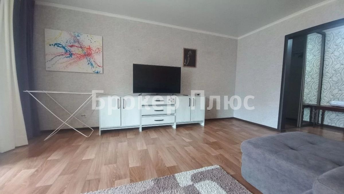 Сдаю 1-к. квартиру, 48 м². Абакан, Торосова, 7а