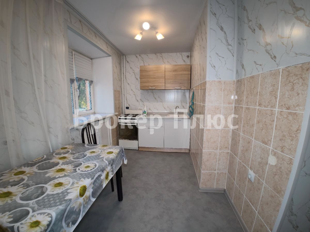 Сдаю 2-к. квартиру, 65 м². Абакан, Щетинкина, 34